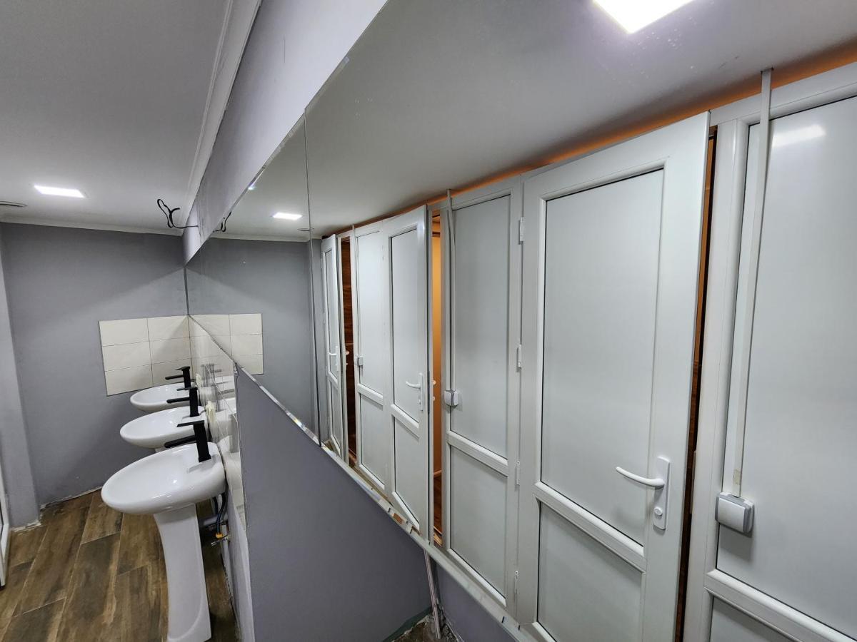 Gala Hostel Тбилиси Экстерьер фото