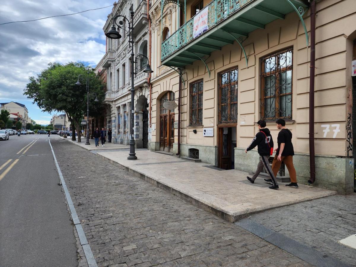 Gala Hostel Тбилиси Экстерьер фото