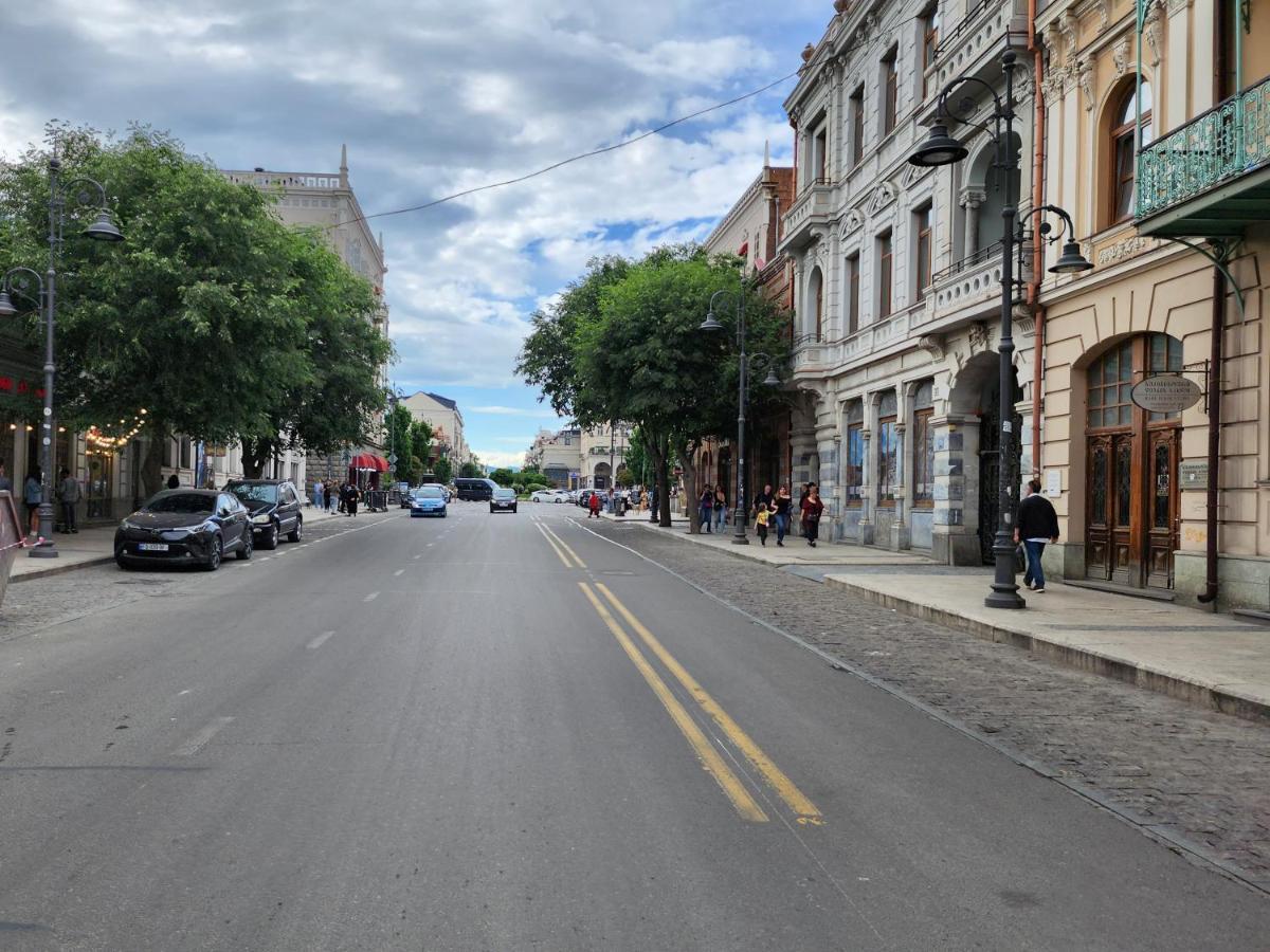 Gala Hostel Тбилиси Экстерьер фото